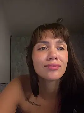 carolsapequinha online show from April 17, 11:24 am