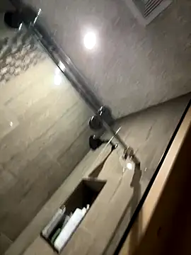 mikeyy003 online show from November 12, 5:24 pm