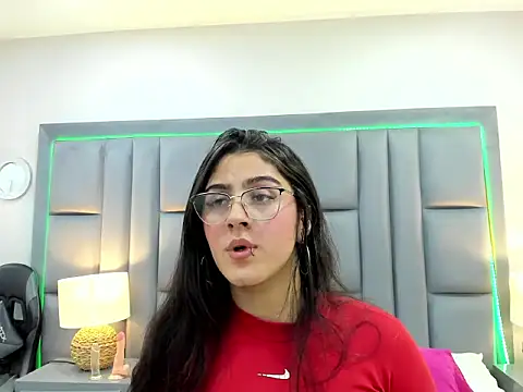 LuisaFranco online show from November 30, 4:16 am