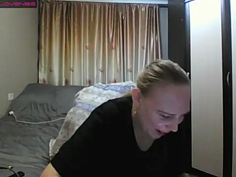 JenniDeep online show from March 9, 7:07 pm