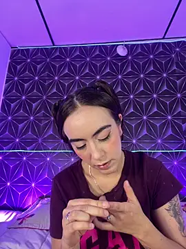 MelanyyJhonson15 online show from June 26, 8:13 pm