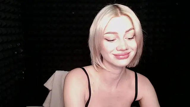 RealLinaaa online show from November 18, 7:07 pm