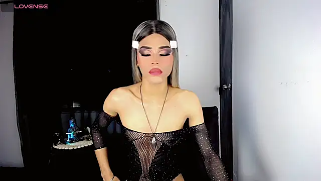 TAYLOR S7 online show from November 14, 10:03 am