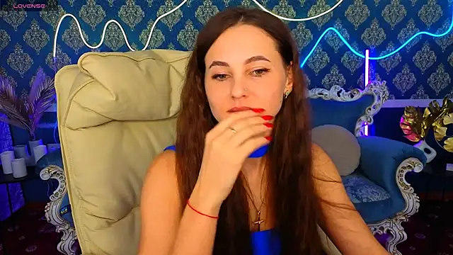 LayllaStarr online show from December 4, 6:44 am