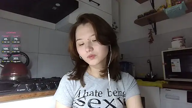 Snapshot of DeenaCaho chatting on November 22, 2:38 pm DeenaCaho online show from November 22, 2:38 pm