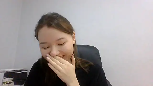 Snapshot of DeenaCaho chatting on November 28, 7:11 am DeenaCaho online show from November 28, 7:11 am