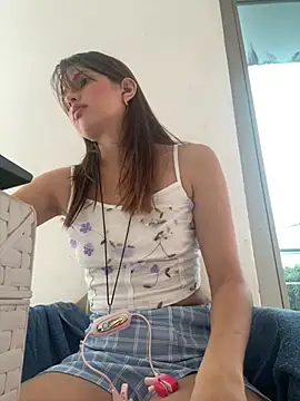 Snapshot of ginny_ross chatting on January 14, 4:01 pm ginny ross online show from January 14, 4:01 pm