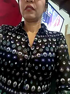 Snapshot of alexandra100gg chatting on November 17, 8:47 pm alexandra100gg online show from November 17, 8:47 pm