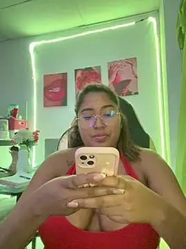 morena-2025 online show from May 28, 2:20 am
