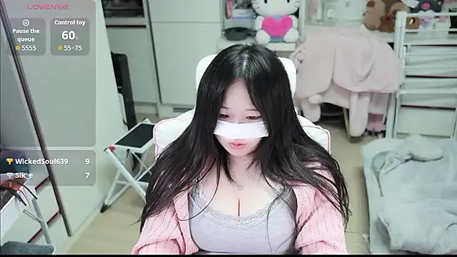 kimhyeona2005 online show from January 19, 12:20 pm