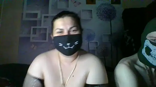 Snapshot of honey_sweet_couple chatting on November 20, 5:34 pm honey sweet couple online show from November 20, 5:34 pm