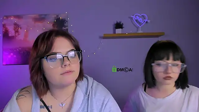 lika pop online show from December 13, 8:04 pm