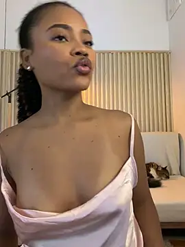 vanestraus online show from March 23, 10:47 pm