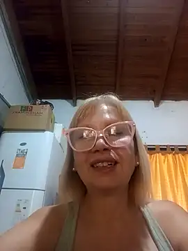 SexyMilf1211 online show from March 26, 4:23 pm