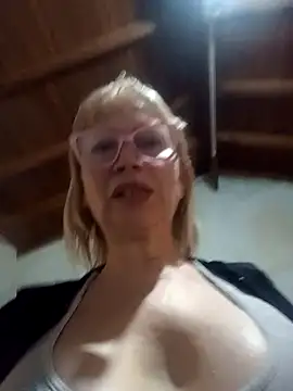 SexyMilf1211 online show from May 5, 5:21 pm