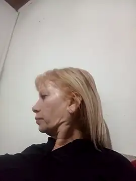 SexyMilf1211 online show from May 6, 11:26 am