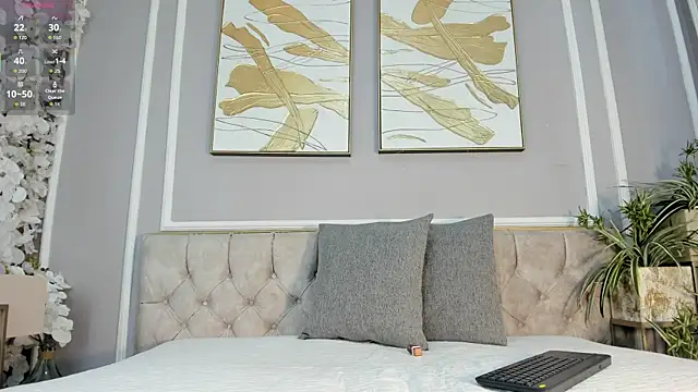 Gia ricci  online show from January 11, 2:00 pm