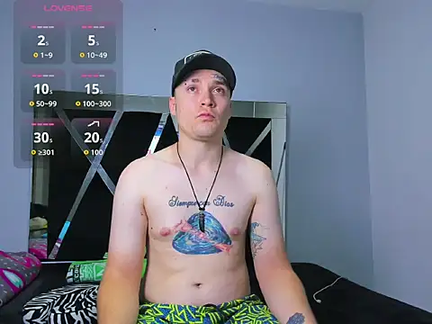 Snapshot of maxxgalacticus chatting on November 13, 6:18 pm maxxgalacticus online show from November 13, 6:18 pm