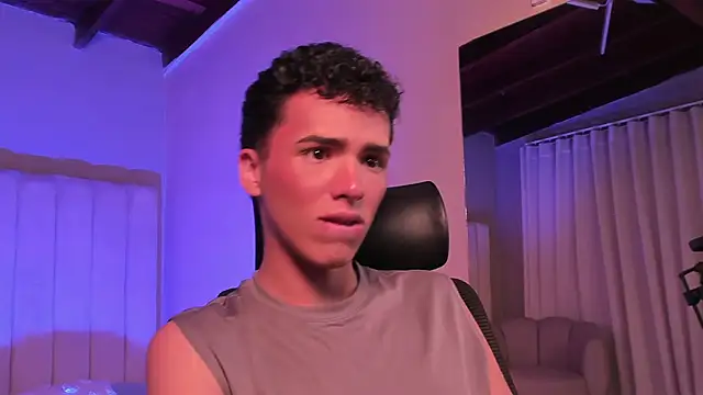 Snapshot of Seab_trooy chatting on February 5, 3:11 am Seab trooy online show from February 5, 3:11 am