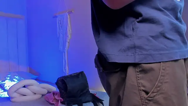 Snapshot of Seab_trooy chatting on February 10, 4:16 am Seab trooy online show from February 10, 4:16 am