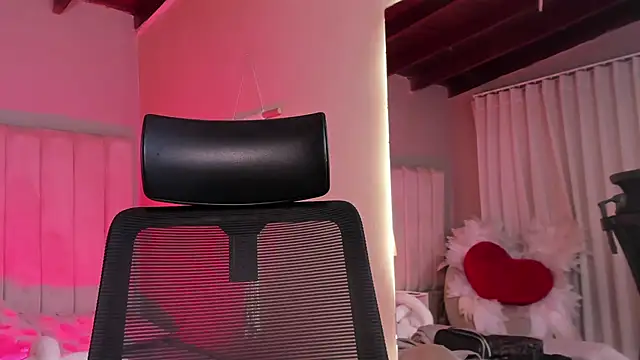 Snapshot of Seab_trooy chatting on February 20, 5:04 am Seab trooy online show from February 20, 5:04 am