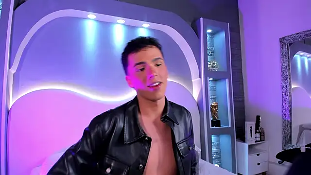 Snapshot of Seab_trooy chatting on February 24, 3:15 am Seab trooy online show from February 24, 3:15 am