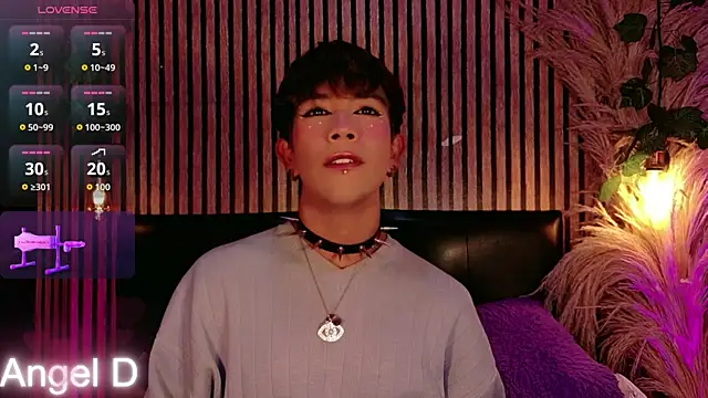 Angeldust19 online show from May 26, 4:52 am
