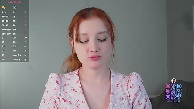 Snapshot of AmelieSeductress chatting on November 30, 4:55 pm AmelieSeductress online show from November 30, 4:55 pm