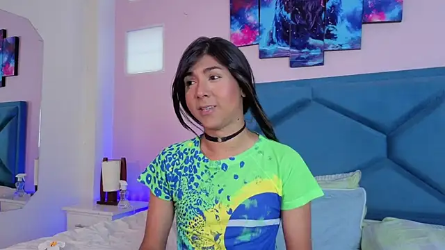 Snapshot of Hopemoretti chatting on November 17, 5:30 pm Hopemoretti online show from November 17, 5:30 pm