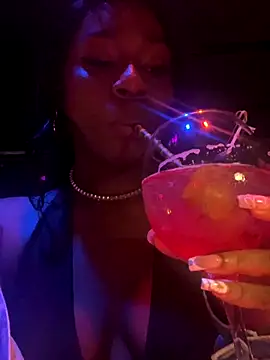 Snapshot of zyrastorm chatting on November 30, 4:38 am zyrastorm online show from November 30, 4:38 am