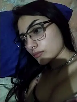 Guarnerstyle online show from November 16, 12:00 pm