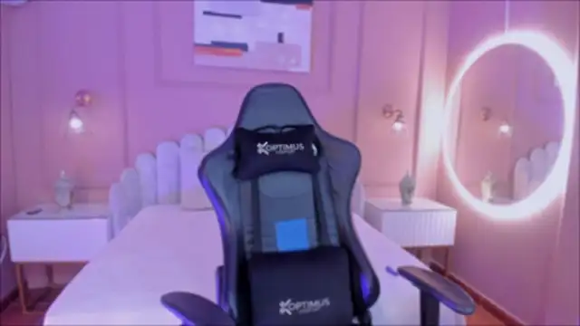 Snapshot of valery_sofia05 chatting on November 14, 2:32 am valery sofia05 online show from November 14, 2:32 am