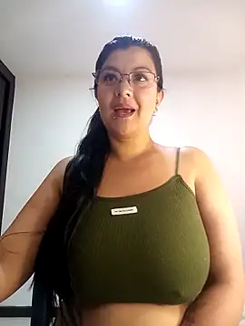 Snapshot of CelesteAlvarez1989 chatting on April 21, 4:01 pm CelesteAlvarez1989 online show from April 21, 4:01 pm