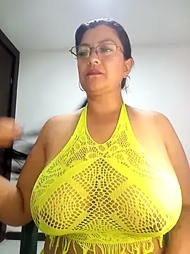 Snapshot of CelesteAlvarez1989 chatting on May 10, 3:01 am CelesteAlvarez1989 online show from May 10, 3:01 am