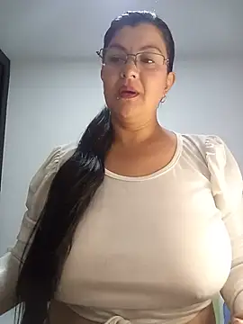 Snapshot of CelesteAlvarez1989 chatting on June 2, 3:08 am CelesteAlvarez1989 online show from June 2, 3:08 am
