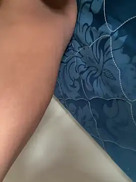 Snapshot of black-1406 chatting on February 1, 5:06 am black-1406 online show from February 1, 5:06 am