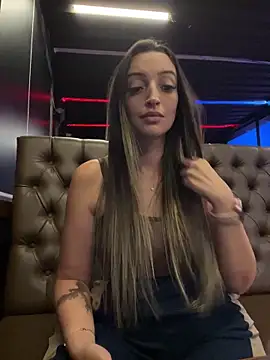 BelleRune online show from April 16, 9:39 pm