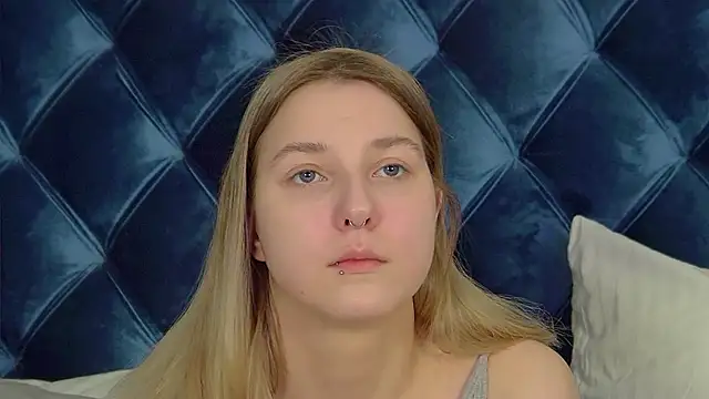 TinnaBurton online show from March 30, 4:41 pm