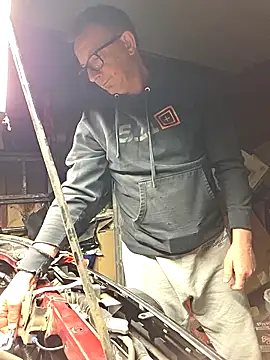 longsmooth4u online show from April 2, 6:22 am