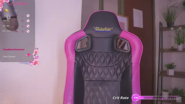 Snapshot of Enola_Holmes_ chatting on November 21, 12:26 pm Enola Holmes online show from November 21, 12:26 pm