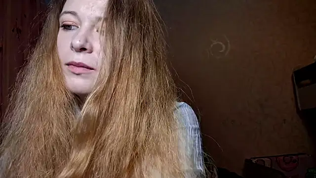 RomonaBustad online show from December 22, 6:21 am