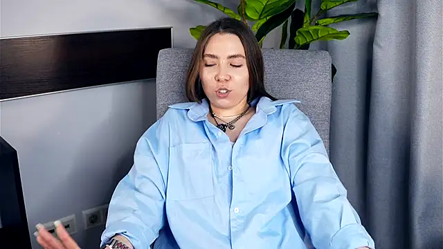 Snapshot of ChuBanda chatting on November 15, 10:34 am ChuBanda online show from November 15, 10:34 am