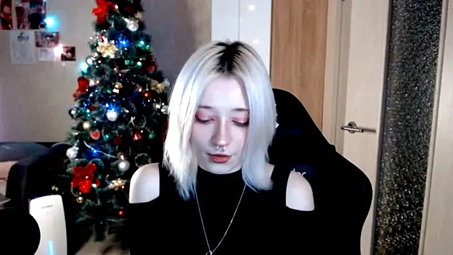 SophiaLur online show from January 11, 4:23 pm