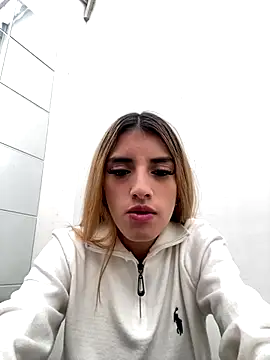 zoepink 1 online show from November 25, 1:11 pm