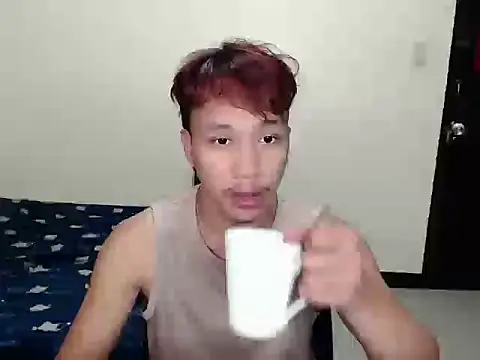 Snapshot of newgys chatting on November 15, 7:54 pm newgys online show from November 15, 7:54 pm