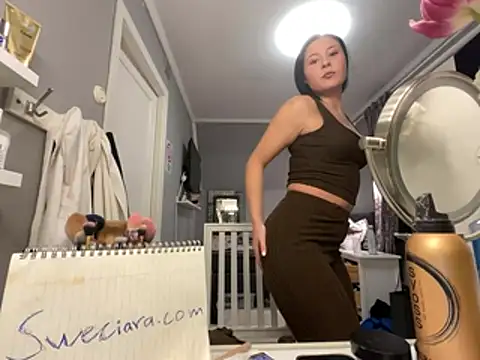 Snapshot of Lockig chatting on February 13, 7:54 pm Lockig online show from February 13, 7:54 pm