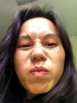 Trangbabylove online show from November 22, 9:14 pm