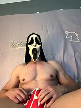Luna MaskedMan online show from November 19, 12:10 am