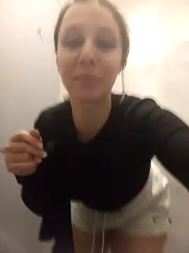 Snapshot of cleopatravodos chatting on November 21, 5:33 pm cleopatravodos online show from November 21, 5:33 pm