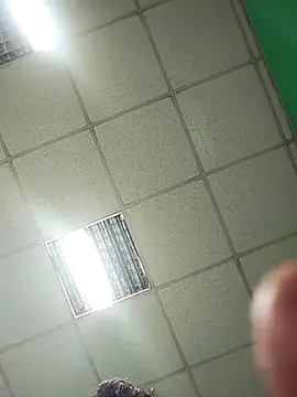 Snapshot of platone09 chatting on December 3, 1:09 pm platone09 online show from December 3, 1:09 pm